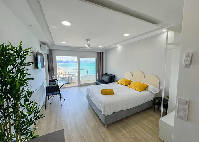 Spectacular Sea Views 아파트