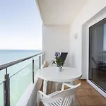 Spectacular Sea Views *