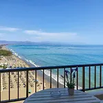 Spectacular Sea Views *