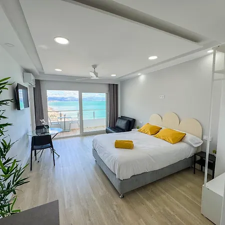 Spectacular Sea Views Lejlighed