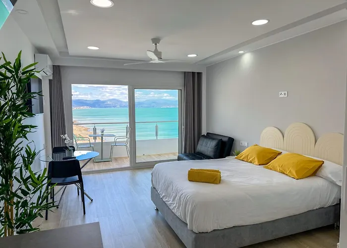 Spectacular Sea Views Apartment